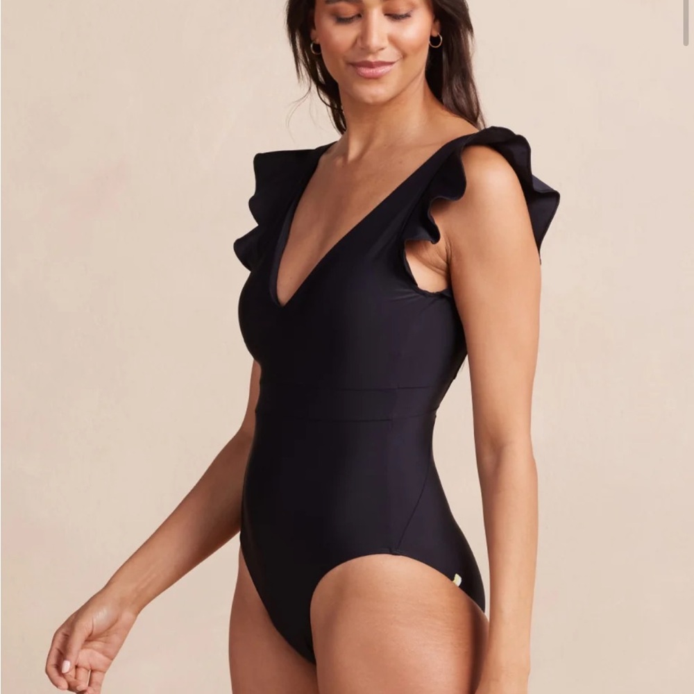 Summersalt Black Ruffle Backflip size 10